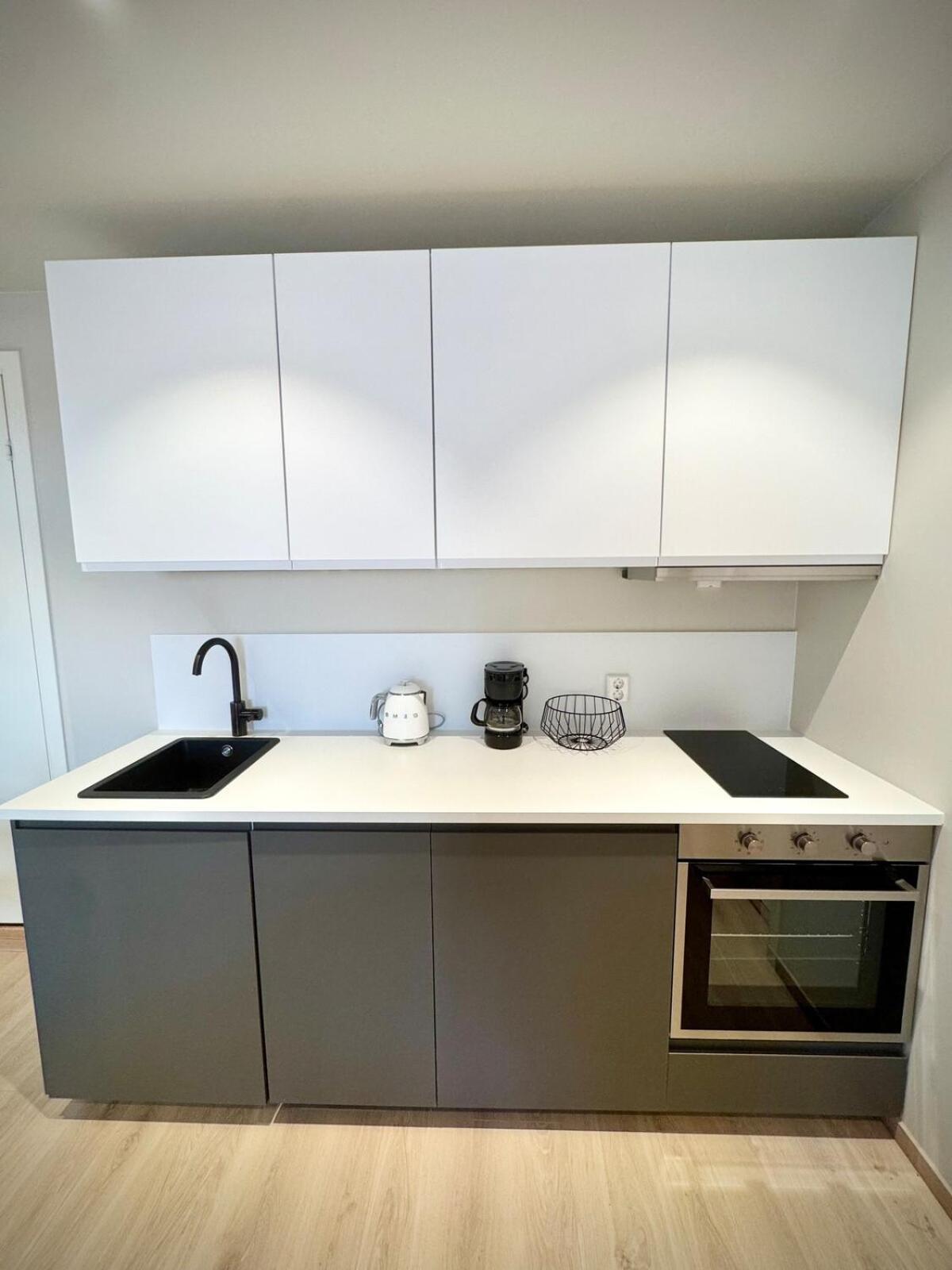 Bright & Cozy - Location Apartment